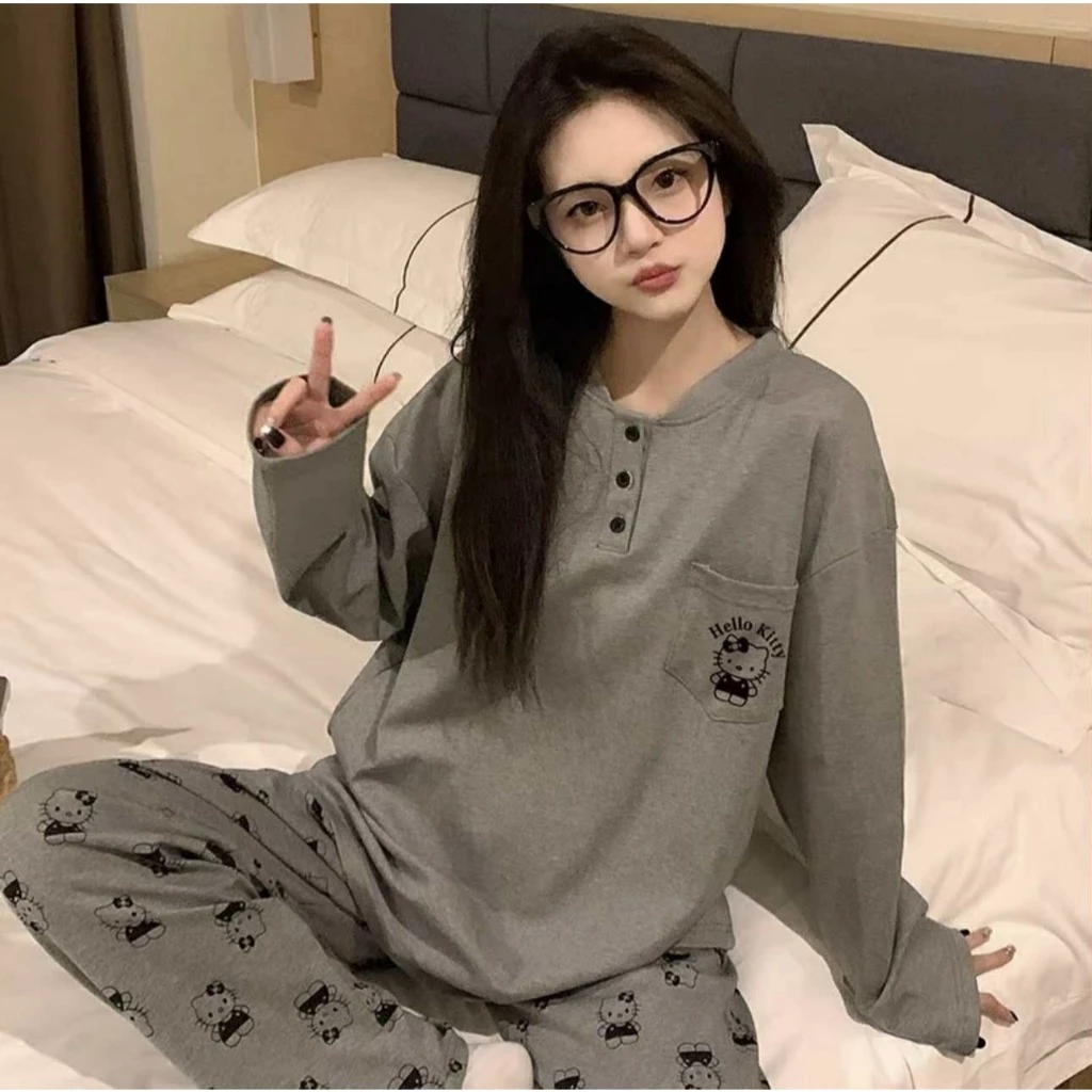 Sét bộ nỉ kitty,bộ đồ ngủ thu đông SWEETSLEEP dài tay áo nỉ cúc phối túi kitty kèm quần ống rộng họa tiết dễ thương - Image 2